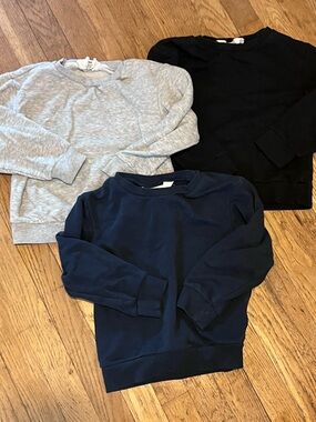 H&M Crewneck Sweatshirts Bundle Solid Navy, Grey, Black size 5T/6 Boys Girls